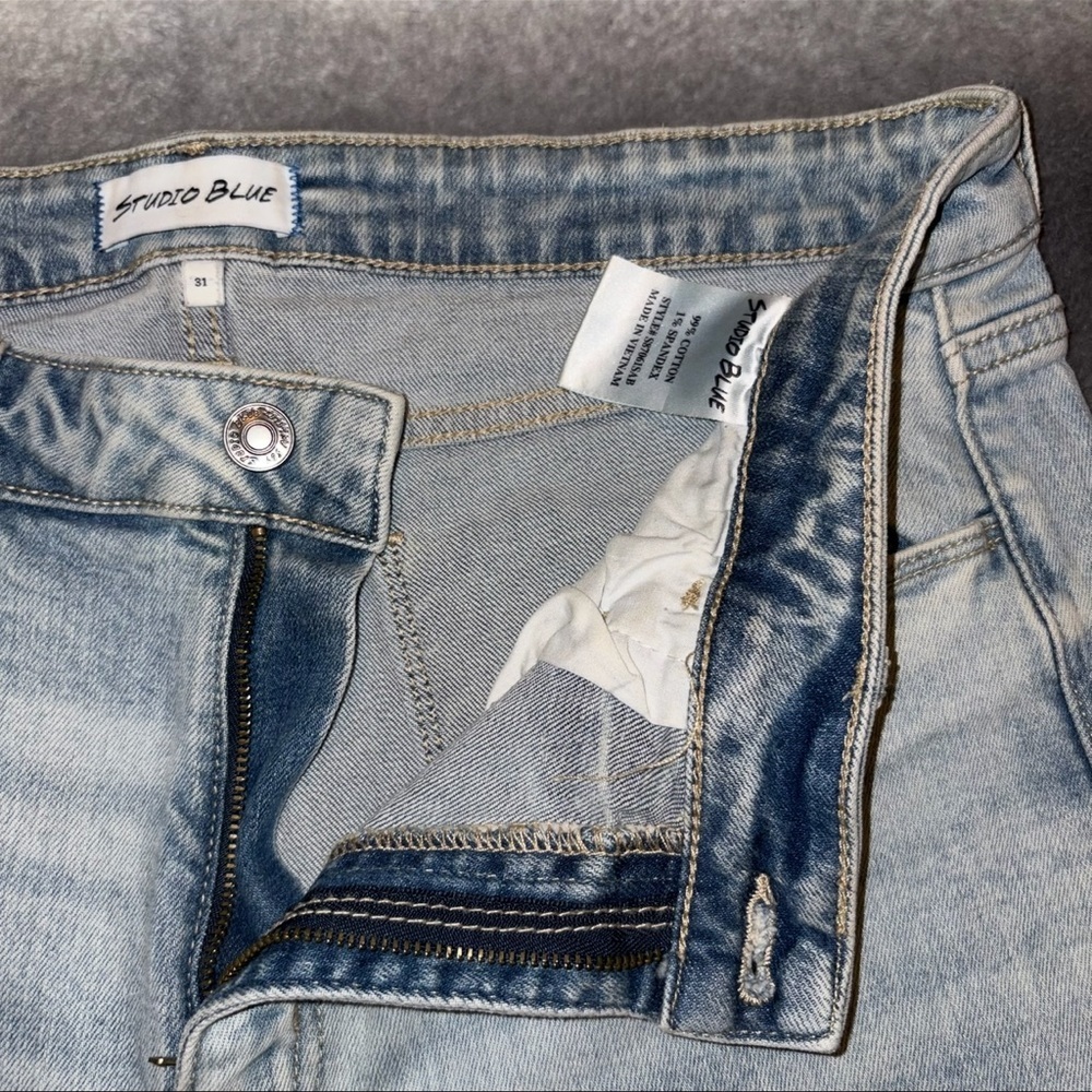 Studio Blue Light Wash Distressed Ripped Knee High Waist Boyfriend Jeans 31 - Picture 11 of 13
